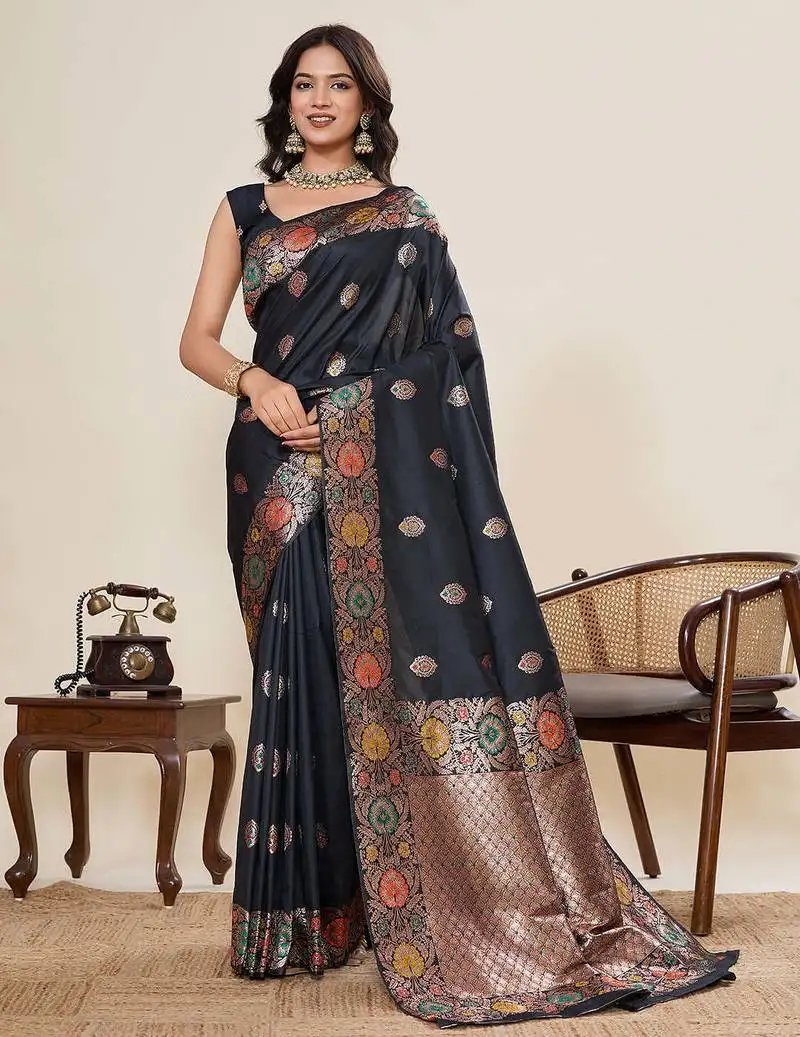 Black jacquard saree with unstiched blouse