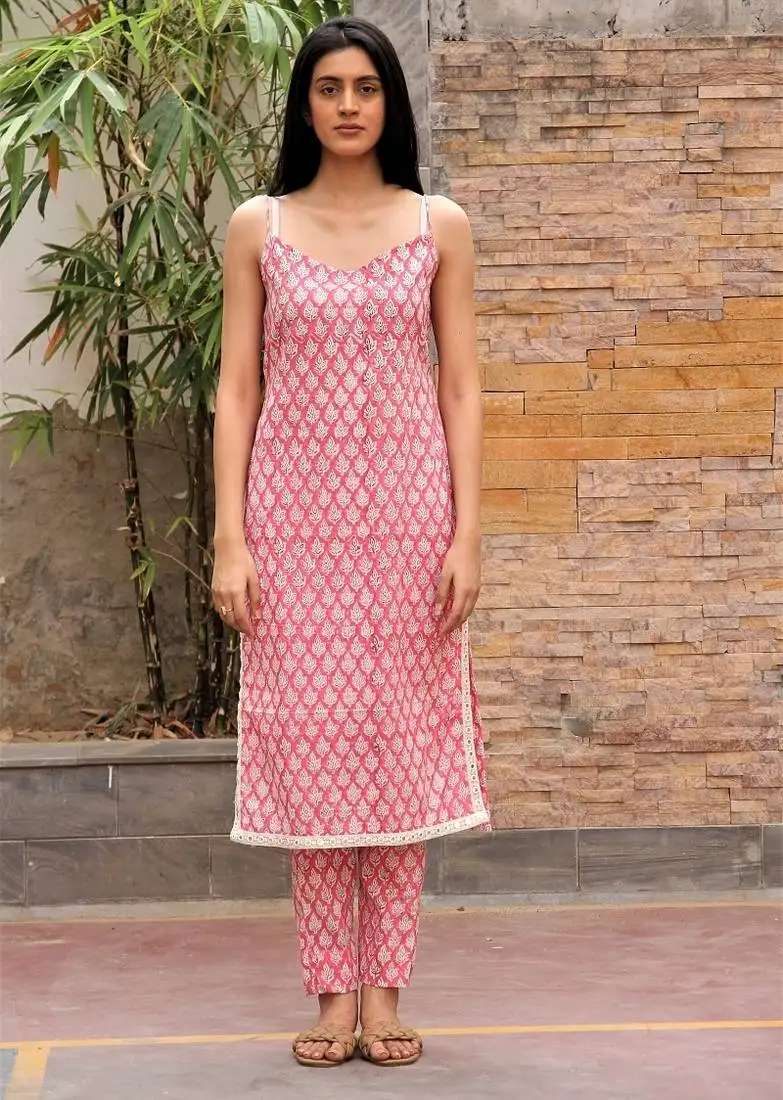 Pink hand block printed cotton lurex kurta with pants- set of 2