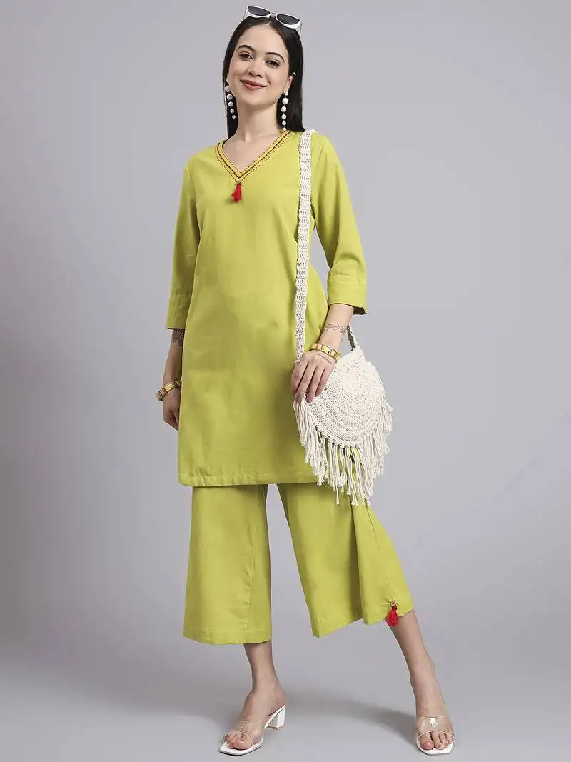 Women green cotton flex & hand work co-ord set (set of 2)