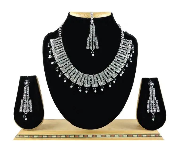 Black designer function wear ad necklace set