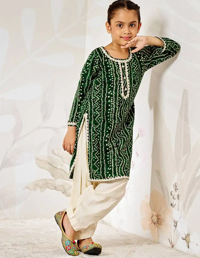 Girl's traditional green bandhanikurta patiala set with foil print bandhani for festival wear (22-30)