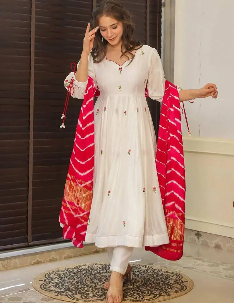 Off white chanderi heavy thread embroidery work with printed dupatta kurta pant set