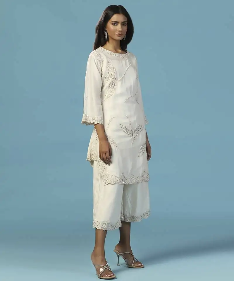 Ivory chanderi cotton embroidered kurta with dhoti