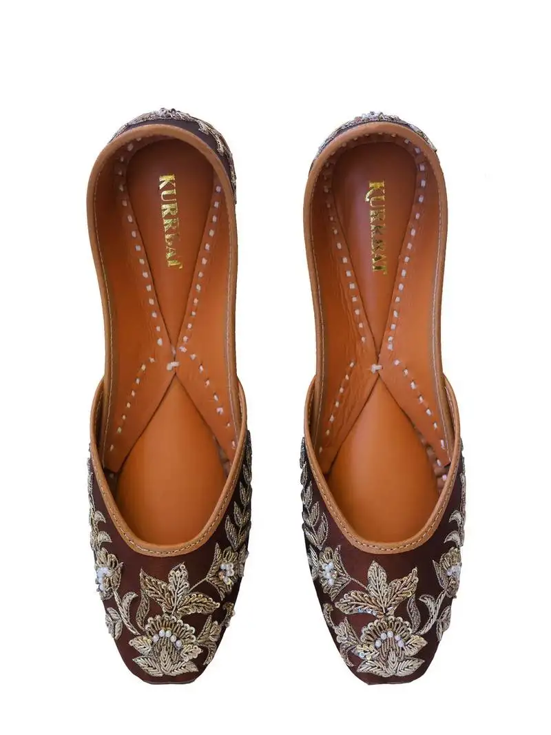 Brown floral embroidered leather juttis