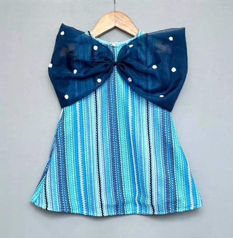 Knitted striped dress with big organza bow