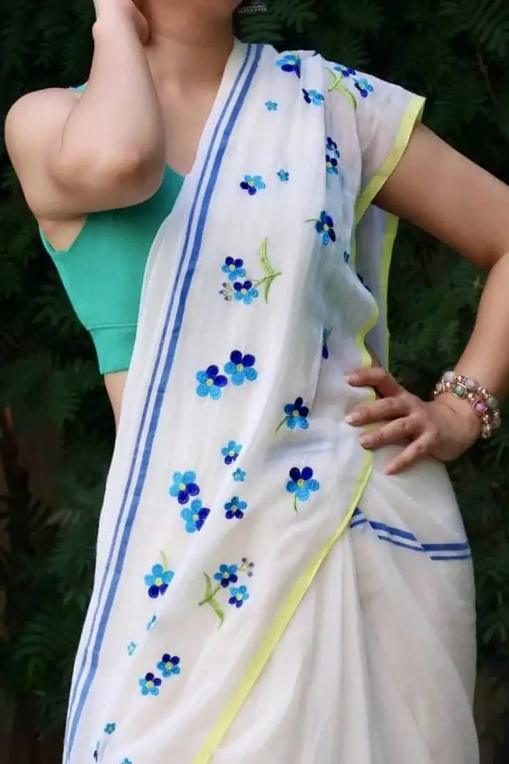 White mul cotton saree with handmade tassels