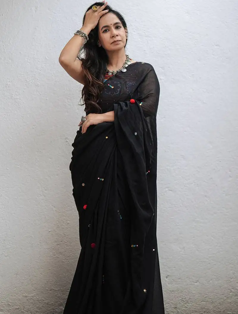 Black mul cotton mirrorwork saree with handmade tassels