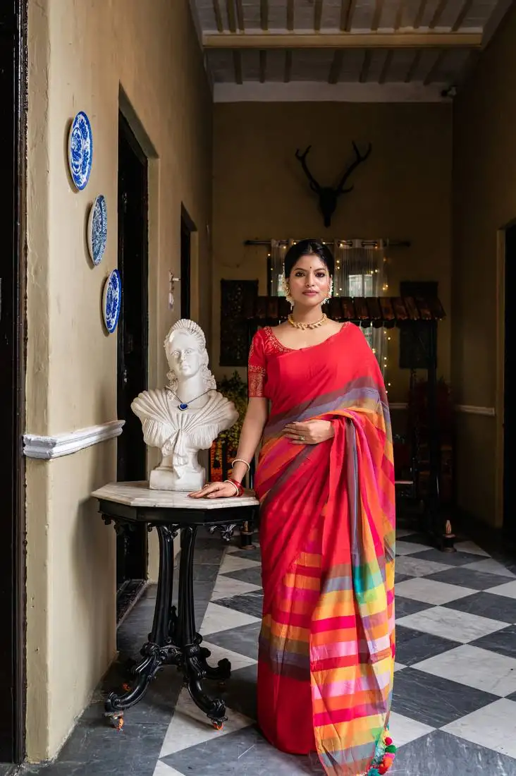 Red woven mul cotton handloom saree
