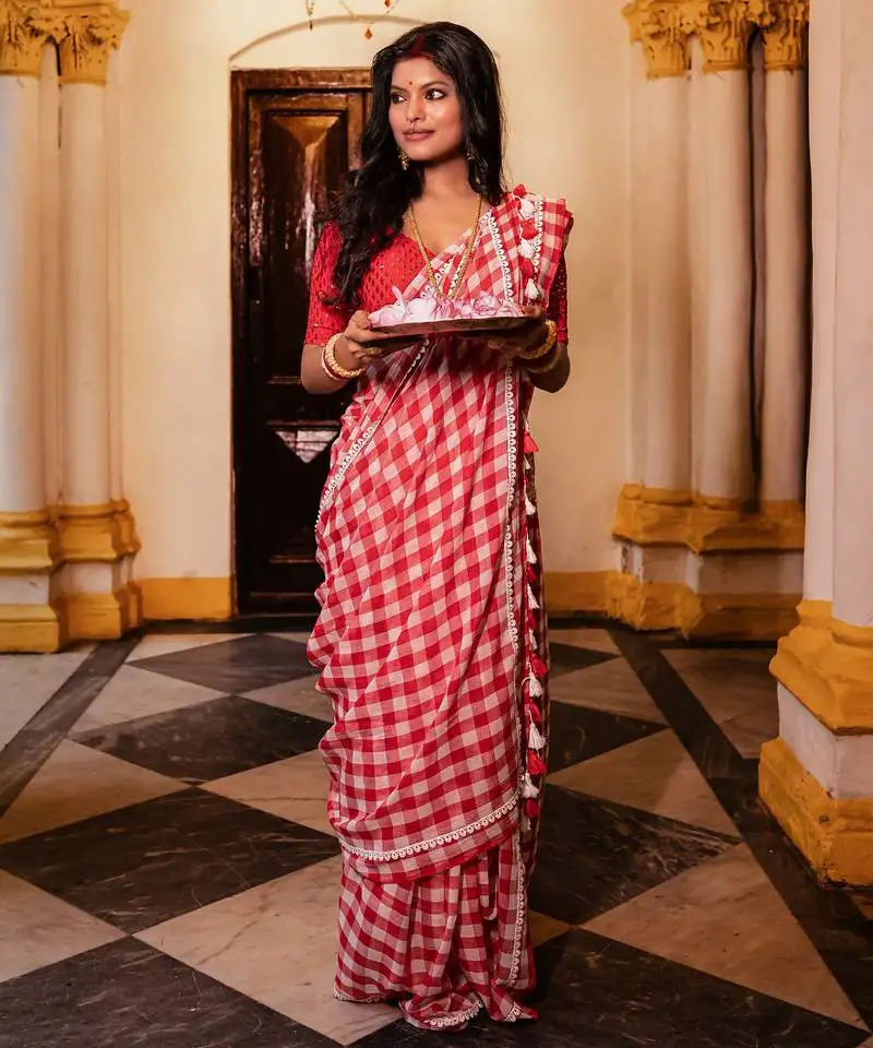 Red handloom cotton saree with lace border