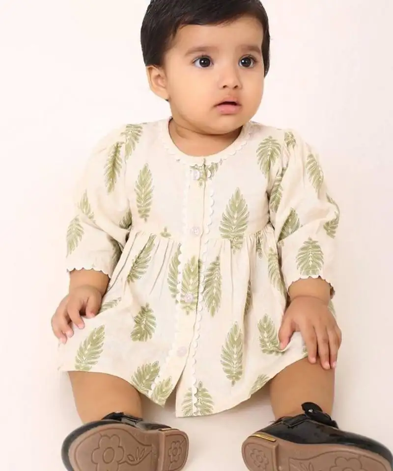 Charming cotton two-piece set for baby girls-cream