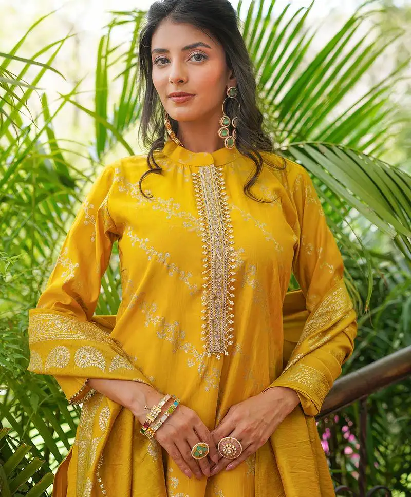 Women yellow silk blend floral printed straight kurta trousers with dupatta
