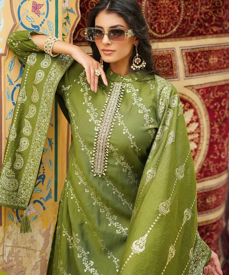 Women olive silk blend floral printed straight kurta trousers with dupatta