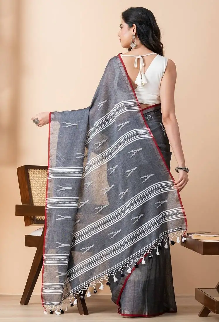 Grey handloom pure cotton jamdani and tassels saree