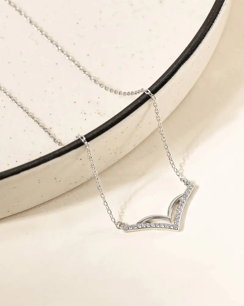 Touch925 sleek elegance v neckline chain locket