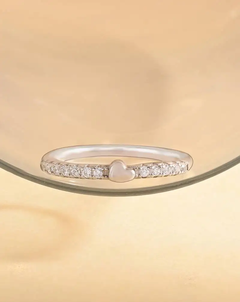 Touch925 heartfelt circle silver ring with cz heart detail in 925 purity for women