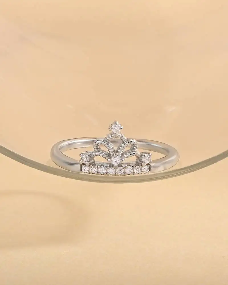 Touch925 royal crown silver ring with cz stones in 925 purity for women