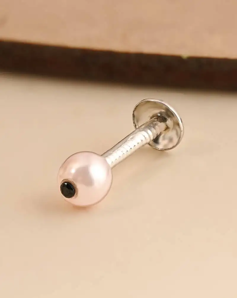 Radiance pearl nose pin
