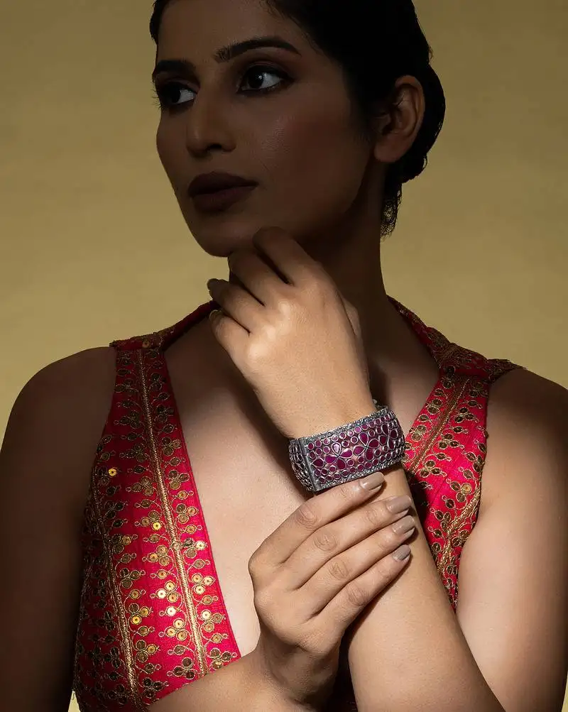 Floral cutwork silver kada