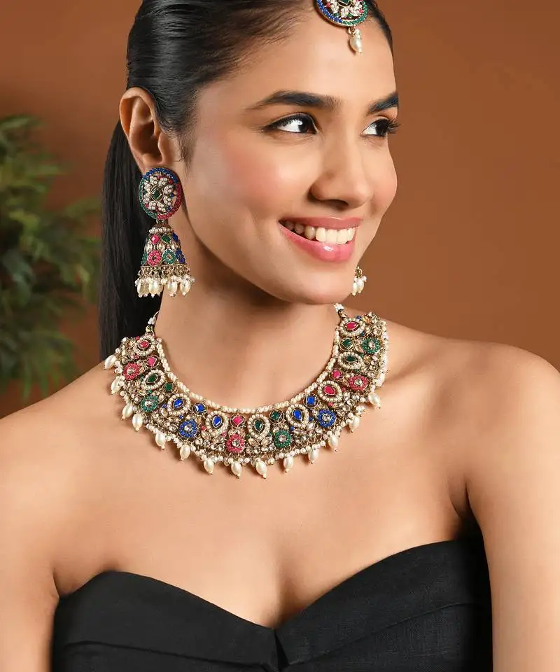 Gold plated traditional kundan & pearl choker necklace jewellery earrings & maang tikka set for women