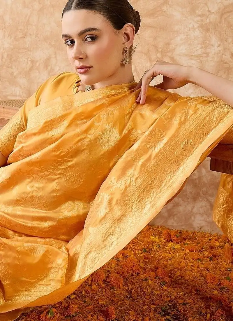 Luxurious gold banarasi art silk saree with fine weaving