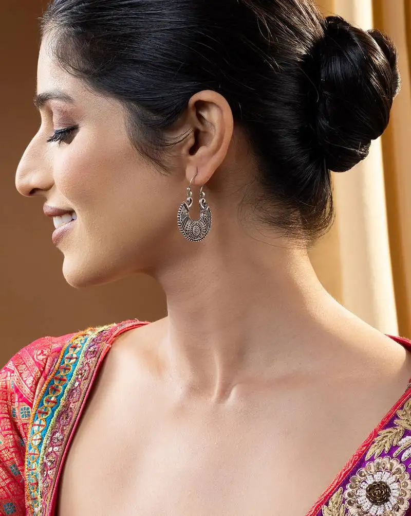 Silver engraved earrings