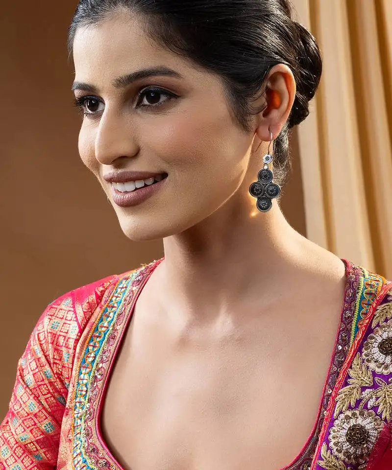 Circular motif earrings