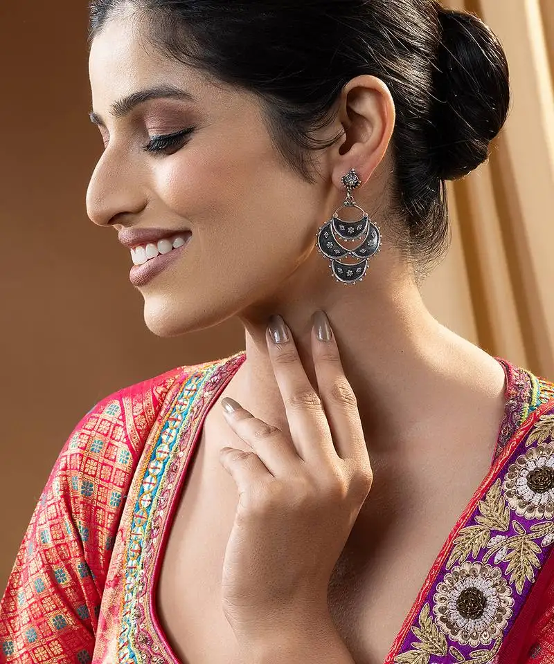 Layered crescent silver earrings