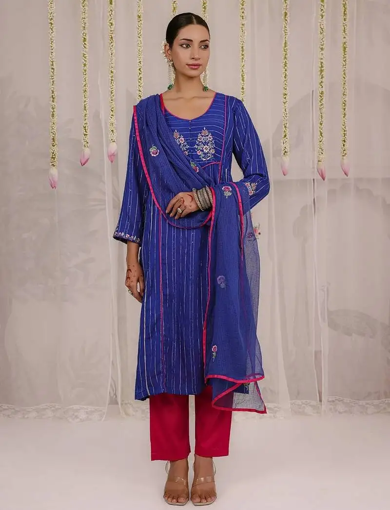 Blue embroidered viscose kurta set