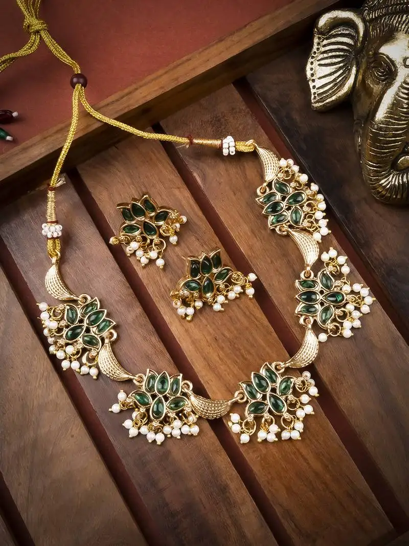 Gold plated green lotus necklace set
