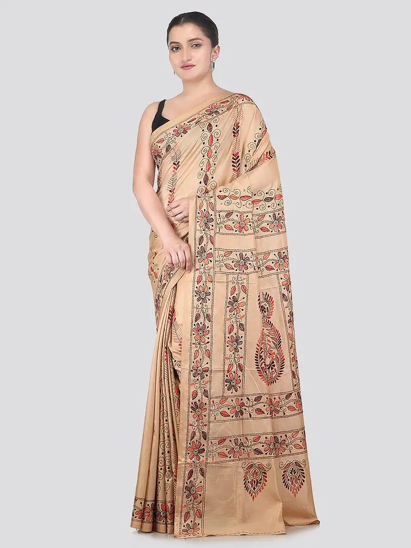 Beige handloom silk embroidered katha stitch work saree with blouse piece