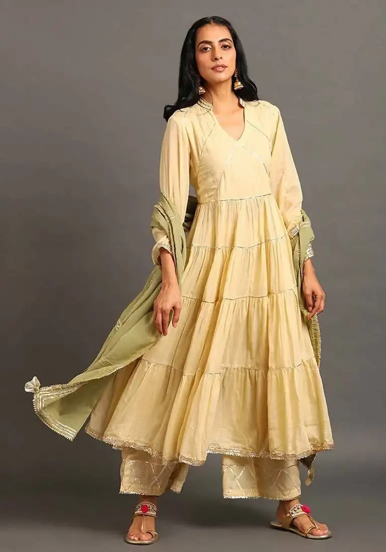 Cream fizaa kurta set