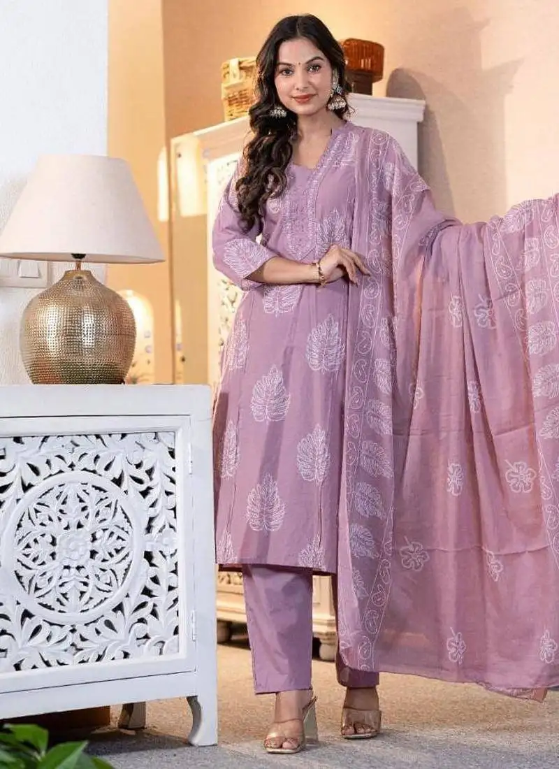 women embroidered lilac kurta set with printed dupatta