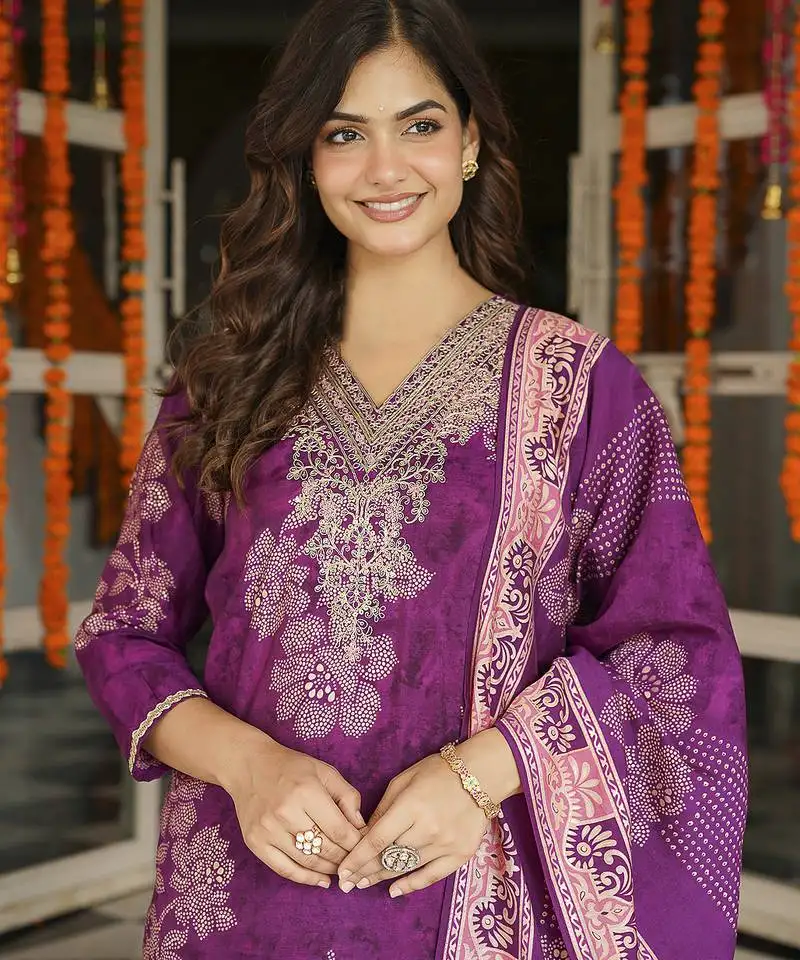 Women purple poly chanderi floral embroidered straight kurta trousers with dupatta