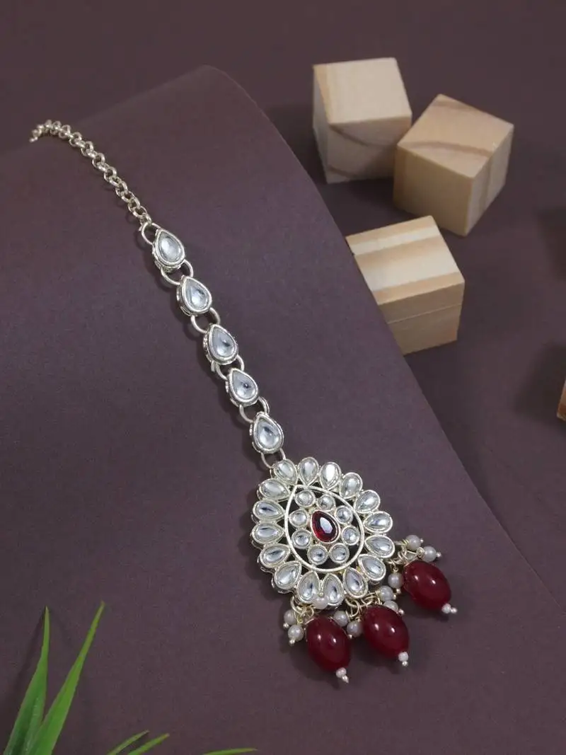 Gold plated traditional kundan & pearl maang tikka for women
