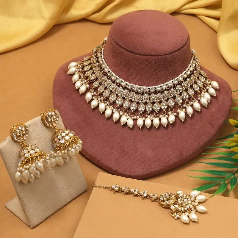White color kundan necklace set