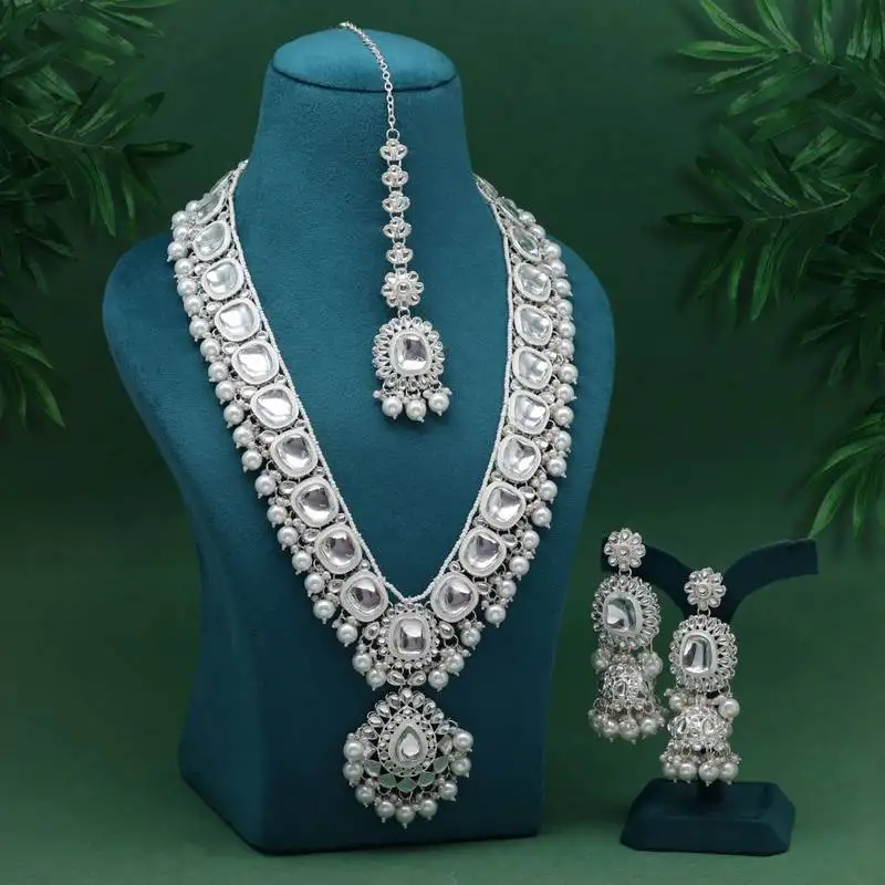 White gold color kundan necklace set
