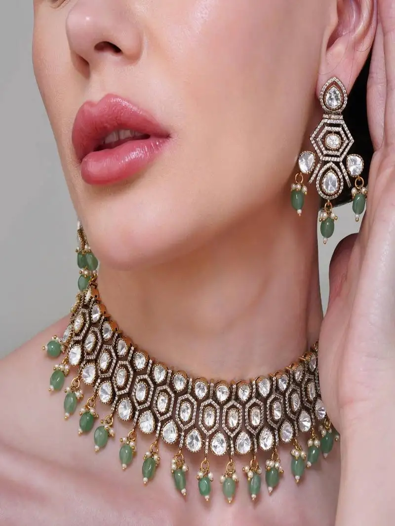 Two toned green stone choker necklace set