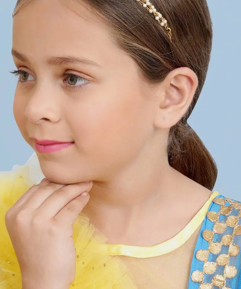 Girls gold-plated kundan-studded & beaded hair chain