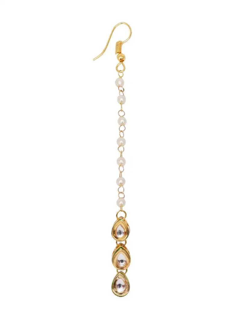 Girls gold-plated kundan studded maangtikka