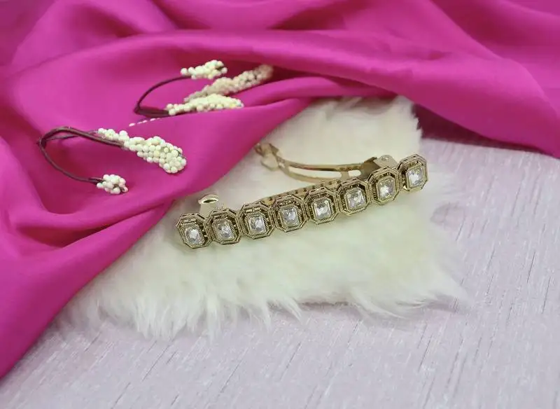 Excellent round & square shape antique gold plated uncut kundan stone 1 hair clip for women & girls