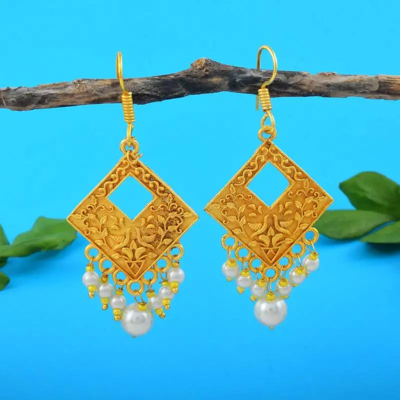 Gold color fashion earrings