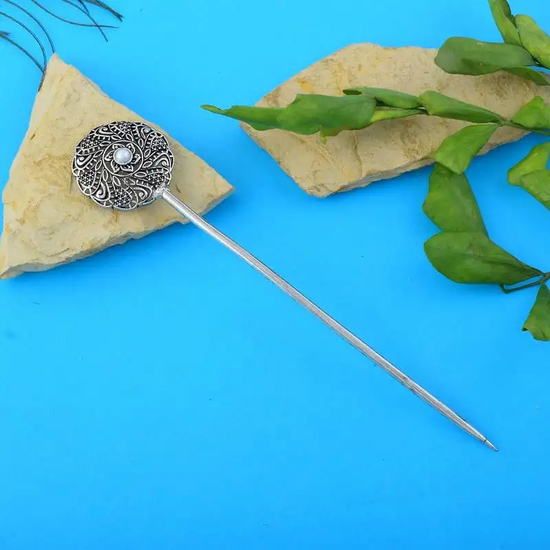 Silver color oxidised hair pin