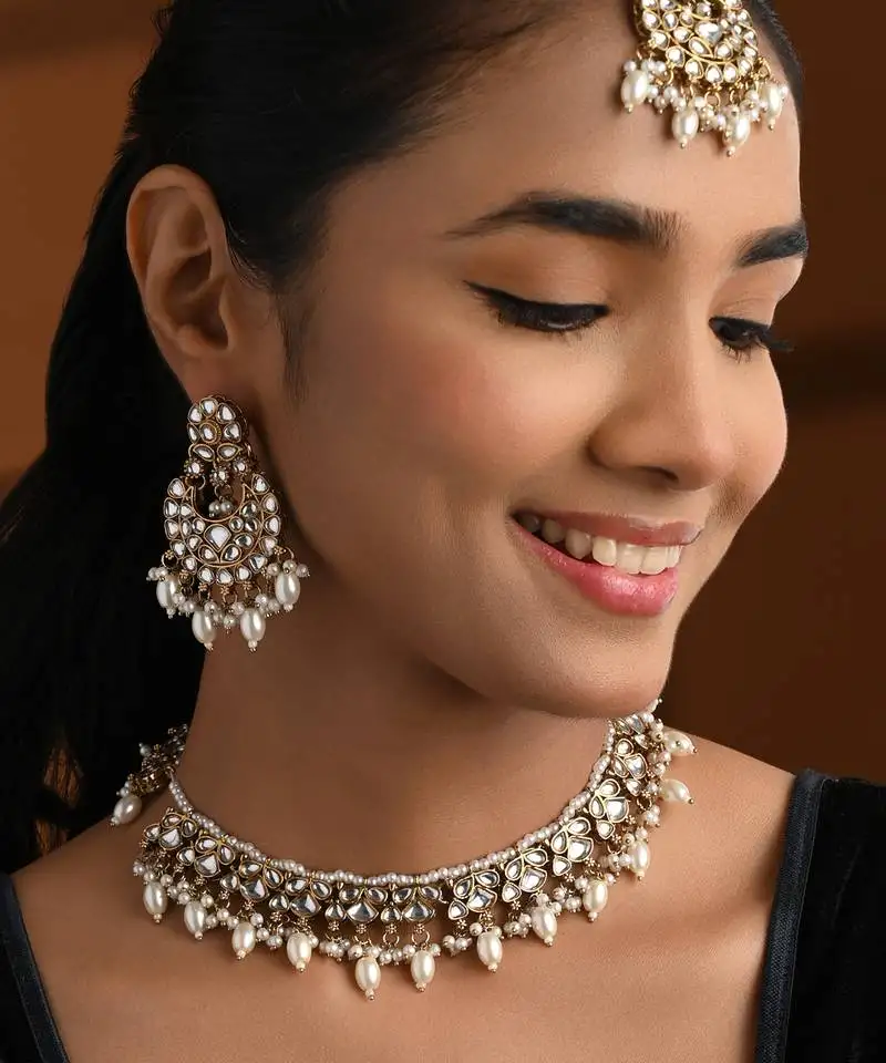 Gold plated traditional kundan pearl choker necklace with earrings & maang tikka for women (k7306w)