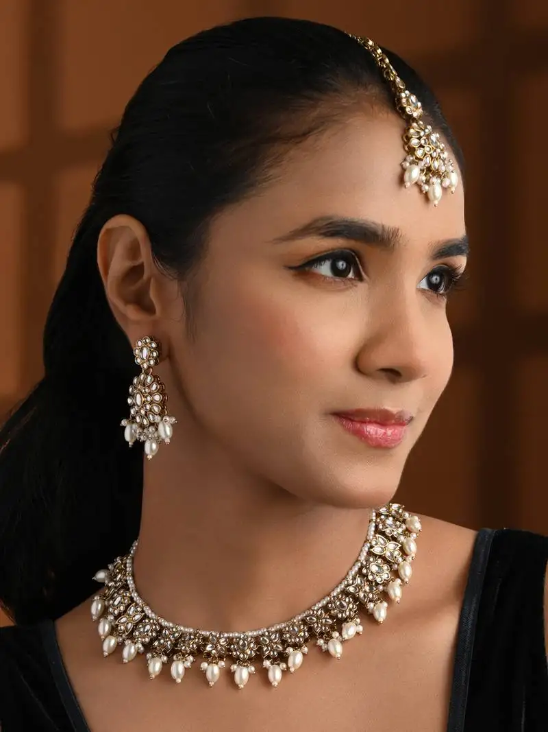 Gold plated traditional kundan pearl choker necklace with earrings & maang tikka for women (k7308w)