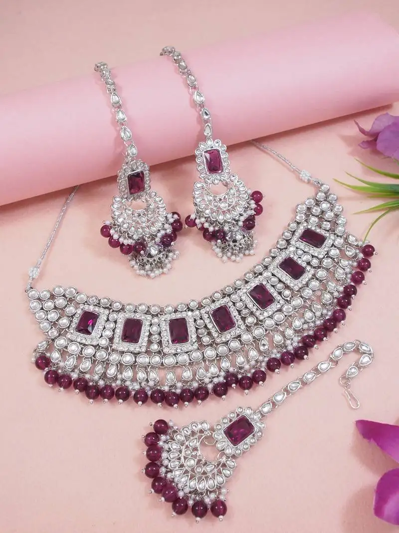 Silver plated traditional kundan & pearl bridal choker necklace jewellery set with earrings & maang tikka for women