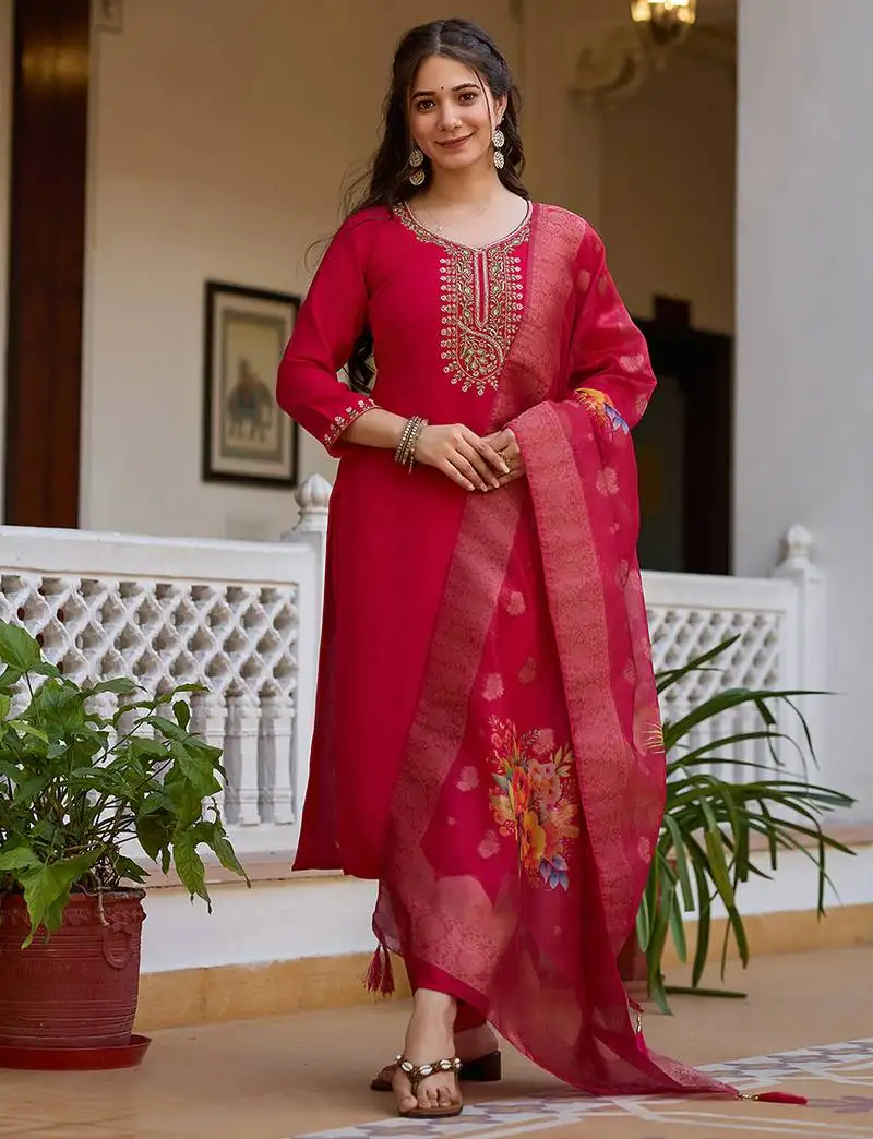Ranipink viscose chanderi thread embroidered with beads work kurta pant set
