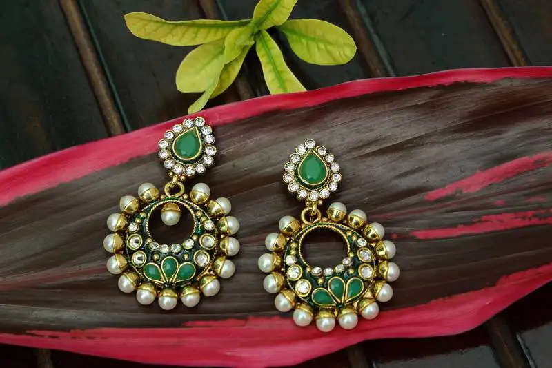 Green onyx earrings