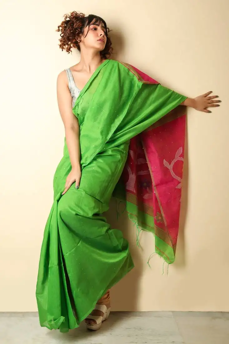 Green woven blended cotton saree with blouse