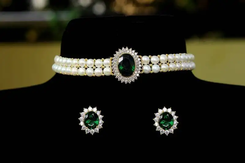 Green pearl chokers