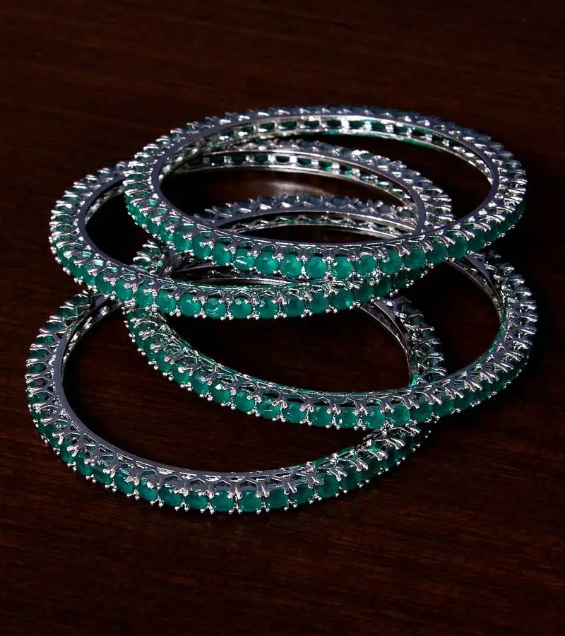 Rhodiuim plated emerald stone plated designer bangles bd422